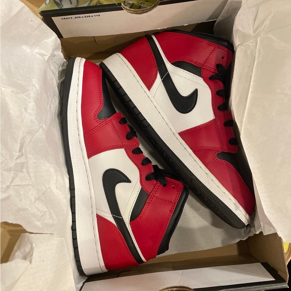 Air Jordan 1 ‘Chicago Black Toe’